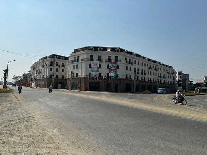 Hình ảnh Chính chủ cần bán shophouse 5 tầng, mặt đường song phương.
