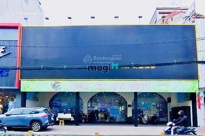 Hình ảnh Vườn Chuối, Quận 3, DT: 16x24m, 1 trệt, 2 lầu, DTSD: 1.200m2