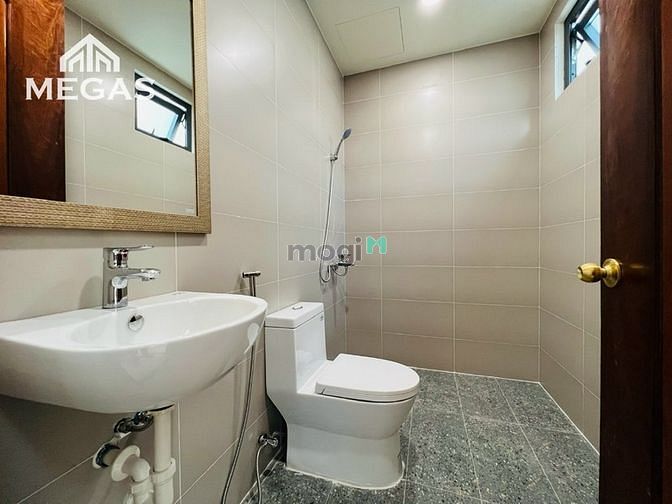 Hình ảnh Studio Full Nội Thất Cao Cấp Ngay Dương Quảng Hàm