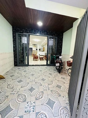 Hình ảnh Nhà đẹp 65m2 Lê Độ chỉ 2tỷ xxx