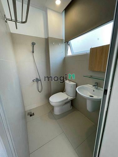 Hình ảnh Studio 35m2-Full nội thất-Cửa sổ thoáng mát ngay phố Bùi Viện - Cống