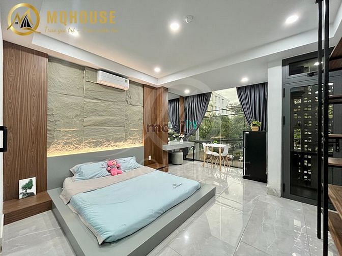 Hình ảnh Mb6623 nạp rút nhanh chóng bancol full cửa kính ngay Cầu vượt ngã tư ga