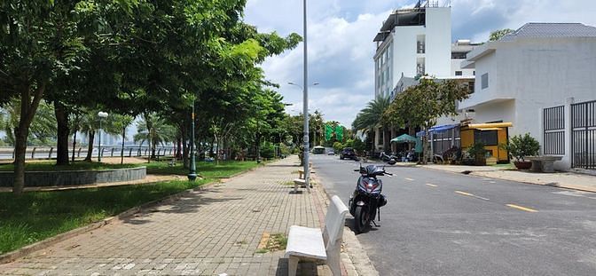 Hình ảnh Đất 200m2 mặt tiền đường số 38 và Công viên bờ sông Sài Gòn, LM81