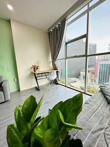 Hình ảnh Cho Thuê Căn Hộ Studio Cửa Sổ Trời Mặt Kính Gần Sân Bay Quận Tân Bình