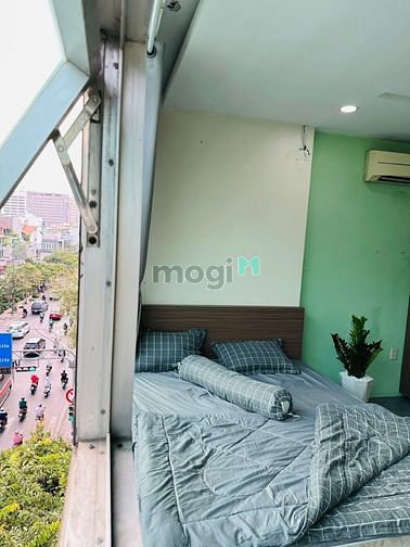 Hình ảnh Cho Thuê Căn Hộ Studio Cửa Sổ Trời Mặt Kính Gần Sân Bay Quận Tân Bình