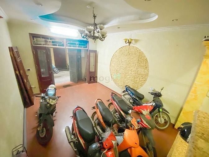 Hình ảnh Bán nhà Nguyễn Khang vị trí vàng