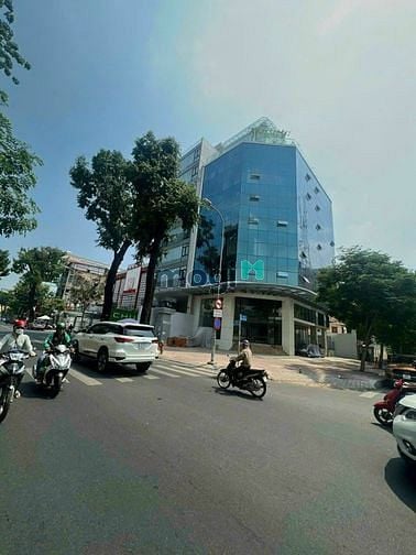 Hình ảnh Hoa hậu đường Nguyễn Trãi, Q.5, góc 2MT, 20x32, 645m2, xd 14 tầng