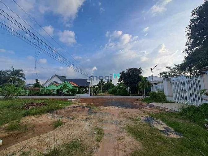 Hình ảnh BÁN LẸ lô 290m2 Xã Tân Phong Tân Biên chỉ 563tr SHR