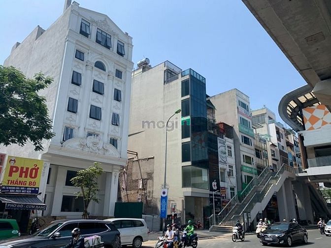 Hình ảnh Cho thuê nhà mặt phố Hoàng Cầu, 60m2 x 4 tầng, mt 6m.