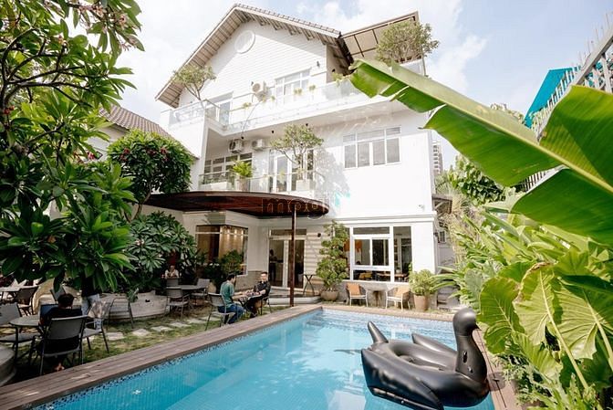 Hình ảnh Cho thuê biệt thự 450m2 Thảo Điền, nội thất hiện đại. Giá 170tr/tháng