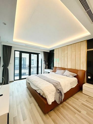 Hình ảnh Cho thuê biệt thự 250m2 Quận 1, đầy đủ nội thất giá 180tr/tháng