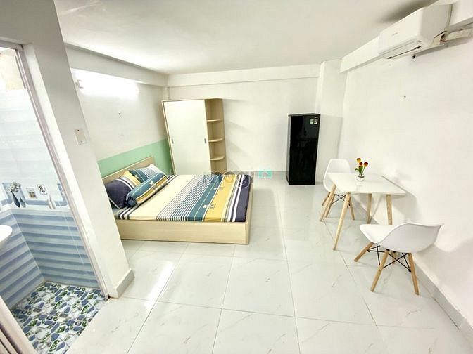 Hình ảnh Studio ban công lớn-cửa sổ trời thoáng mát,full nội thất- Gần Đầm sen