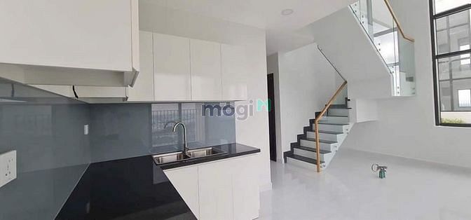 Hình ảnh Cho Thuê Duplex 84m2 (2PN) tại CC Pegasuite 2 Q.8 - Nhà Có Rèm Cửa