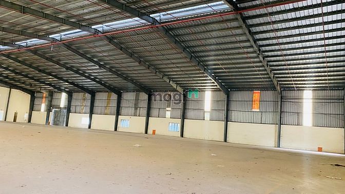 Hình ảnh Kho xưởng 3300m2 trần cao đã có pccc đường xe container tại Bình Tân