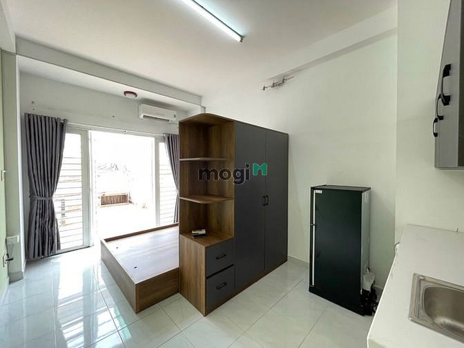Hình ảnh Cho thuê Trang Chủ MB66.COM / Đăng Ký Tặng 66K Quận 1 có Bancon lớn cửa sổ gần cầu Calmetter