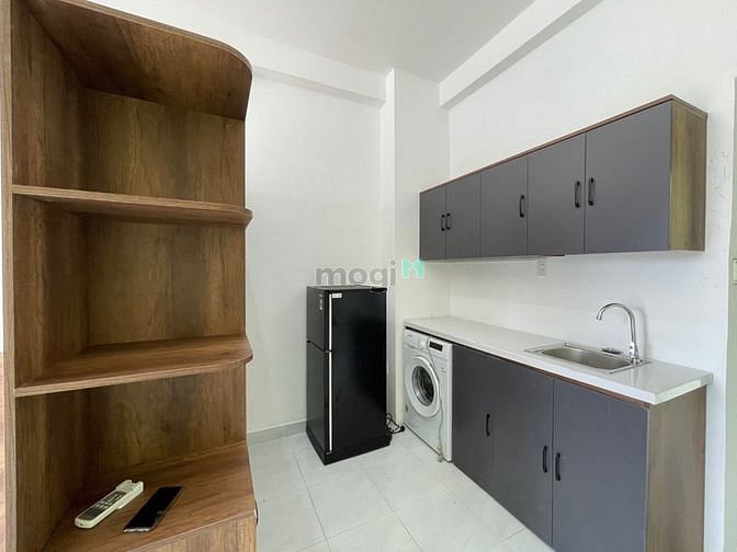 Hình ảnh Cho thuê Trang Chủ MB66.COM / Đăng Ký Tặng 66K Quận 1 có Bancon lớn cửa sổ gần cầu Calmetter