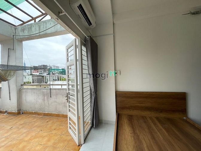 Hình ảnh Cho thuê Trang Chủ MB66.COM / Đăng Ký Tặng 66K Quận 1 có Bancon lớn cửa sổ gần cầu Calmetter