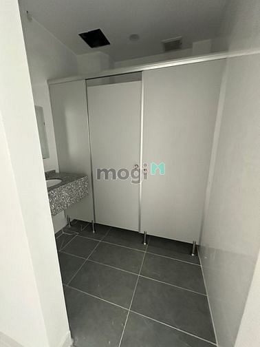 Hình ảnh Cho thuê nhà mặt tiền thụt 6bis Phổ Quang, P2, Tân Bình .