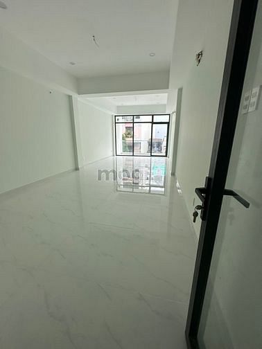 Hình ảnh Cho thuê nhà mặt tiền thụt 6bis Phổ Quang, P2, Tân Bình .