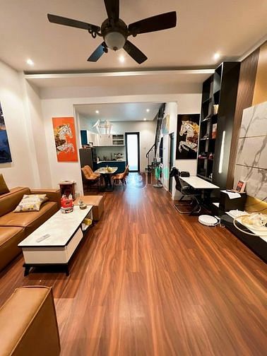 Hình ảnh Hụt vốn cần bán gấp nhà để trả nợ