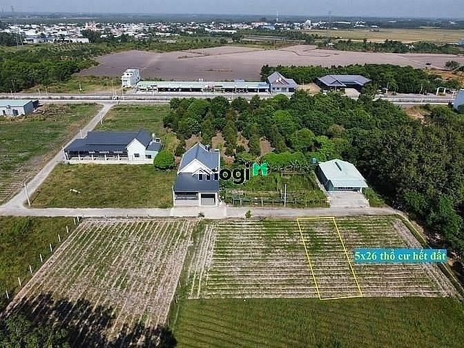 Hình ảnh Vị Trí Trung Tâm Tiện Ích, Đắc Địa 5x26m Full thổ cư. 640tr hết đất