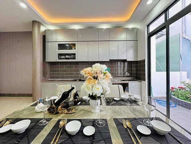 Hình ảnh Bán nhà mới 100% nội bộ khu tên lửa