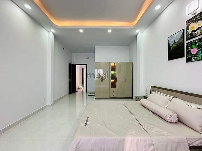 Hình ảnh Bán nhà mới 100% nội bộ khu tên lửa
