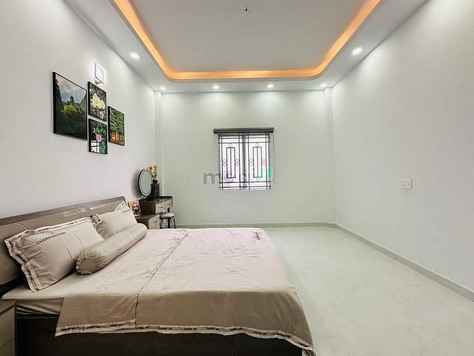 Hình ảnh Bán nhà mới 100% nội bộ khu tên lửa