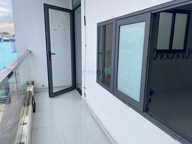 Hình ảnh Phòng trọ giá rẻ có thang máy, ban công, gần 4 Xã, Bình Tân