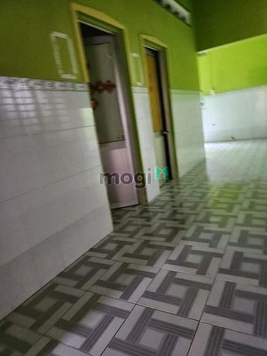 Hình ảnh Nhà phường 4, gần quán chay Tri Ân ngang 8m dài 20 vuông vức đẹp SHR