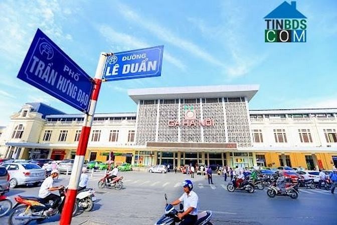 Hình ảnh Cho thuê nhà mặt phố Lê Duẩn, 85m2 x 4 tầng, mt 6m