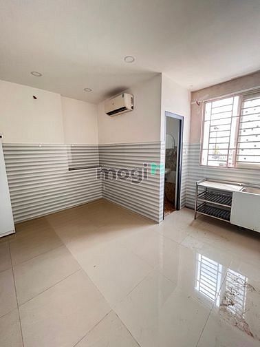 Hình ảnh phòng trọ giá rẻ tân bình, có máy lạnh, thang máy