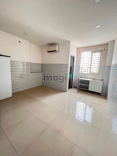 Hình ảnh phòng trọ giá rẻ tân bình, có máy lạnh, thang máy