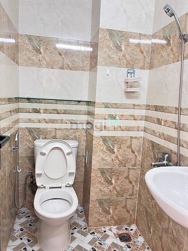 Hình ảnh phòng trọ đầy đủ nội thất, có ban công, thang máy