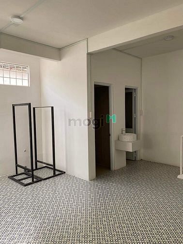 Hình ảnh Cho thuê nhà góc 2MT Phan Văn Trị, phường 12, Quận Bình Thạnh