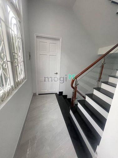 Hình ảnh Cho thuê nhà 3MT HXH  Hoàng Hoa Thám, P5, Bình Thạnh