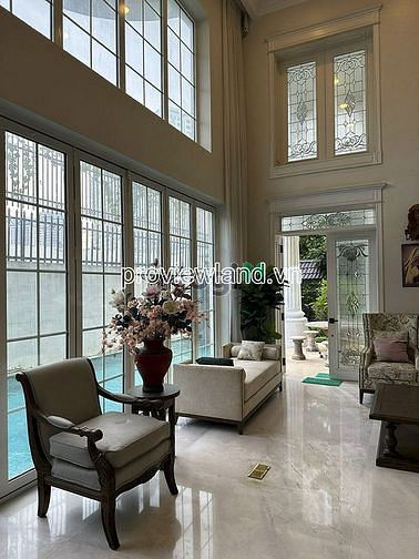 Hình ảnh Cho thuê biệt thự Thảo Điền, hồ bơi + sân vườn, 4 tầng, 400m2 đất, 4PN