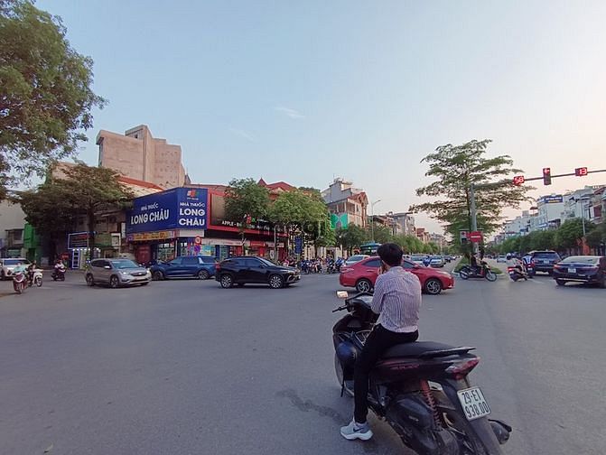 Hình ảnh Bán đất rẻ mặt phố Ngô Gia Tự, DT100m2, Ô tô đua, View đường đôi 40 m