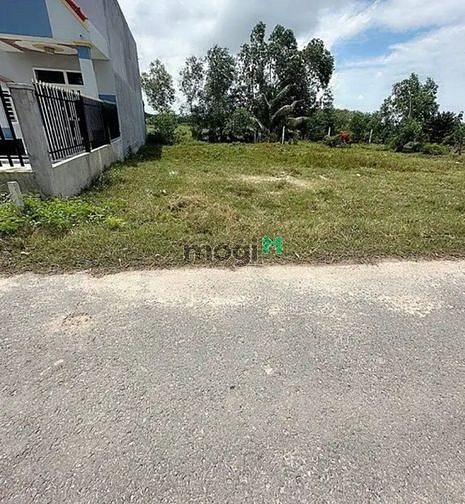 Hình ảnh Cơ hội có 1 0 2 anh chị ơi!!! E cần bán ra nhanh lô đất thuộc bến cầu