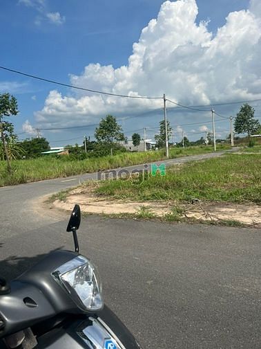 Hình ảnh Đất ngay chợ Cần Đước giá 1.1 tỉ không phát sinh thêm