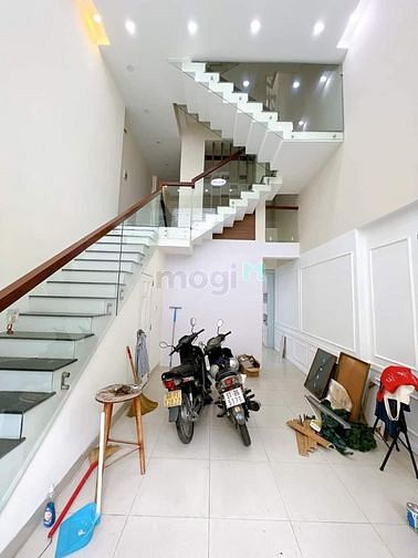 Hình ảnh BÁN NHÀ ĐƯỜNG XE HƠI Bến Vân Đồn P 9 Q4