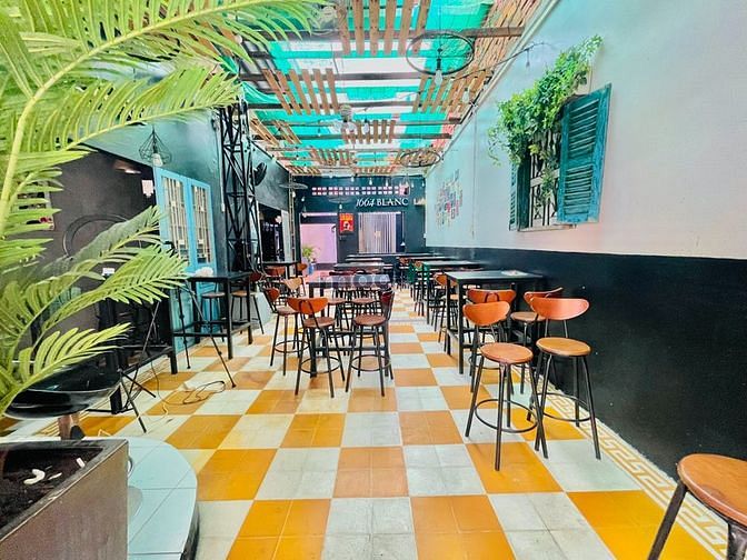Hình ảnh Nhà cho thuê HXH 220/13 Lê Văn Sỹ, Phường 14, Quận 3 !
