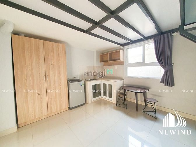 Hình ảnh Duplex Full NT - ban công cửa sổ - Gần đh NTT_Luật- tiện qua Q1