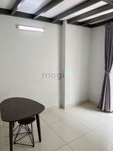 Hình ảnh Duplex Full NT - ban công cửa sổ - Gần đh NTT_Luật- tiện qua Q1
