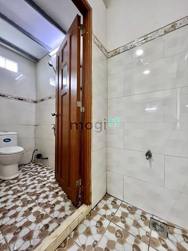 Hình ảnh Gác lửng gần Âu Cơ, 5p đi đh Văn Hiến