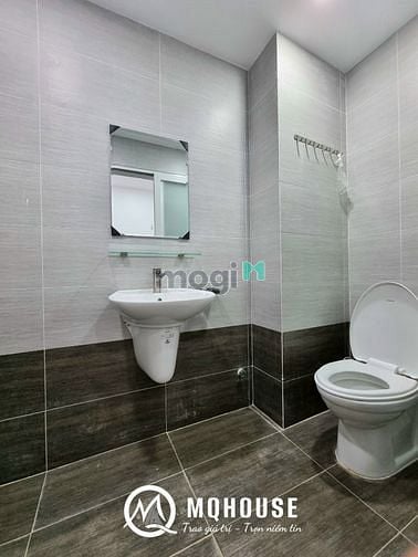 Hình ảnh Nhà Nguyên Căn 2PN - 2WC 80m2 Gần Vạn Hạnh Mall Quận 10