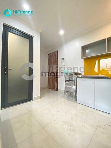 Hình ảnh Trống sẵn Studio full nội thất - cửa sổ lớn view cây xanh thoáng mát