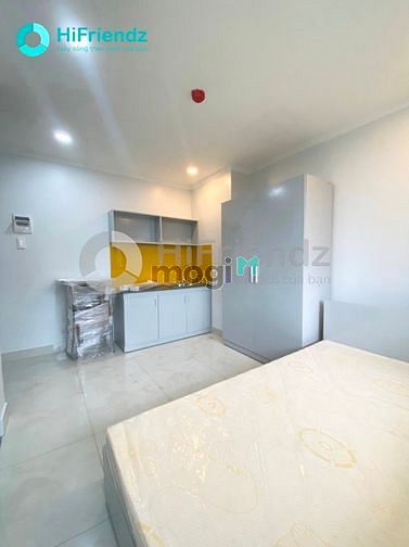 Hình ảnh Trống sẵn Studio full nội thất - cửa sổ lớn view cây xanh thoáng mát