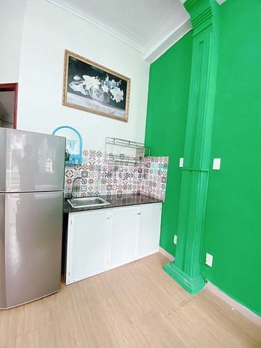 Hình ảnh Cho thuê CHDV có ban công dưới chân cầu vượt Hoàng Hoa Thám - Tân Bình