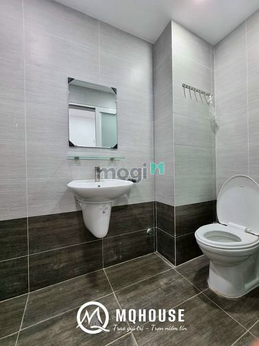 Hình ảnh Nhà Nguyên Căn 2PN - 2WC 80m2 Gần Vạn Hạnh Mall Quận 10